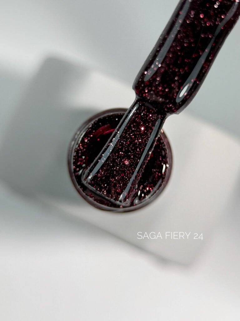 Gelinis Lakas Saga "Fiery Gel" 10ml. Nr.24