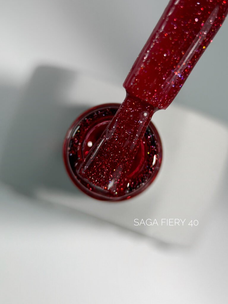 Gelinis Lakas Saga "Fiery Gel" 10ml. Nr.40